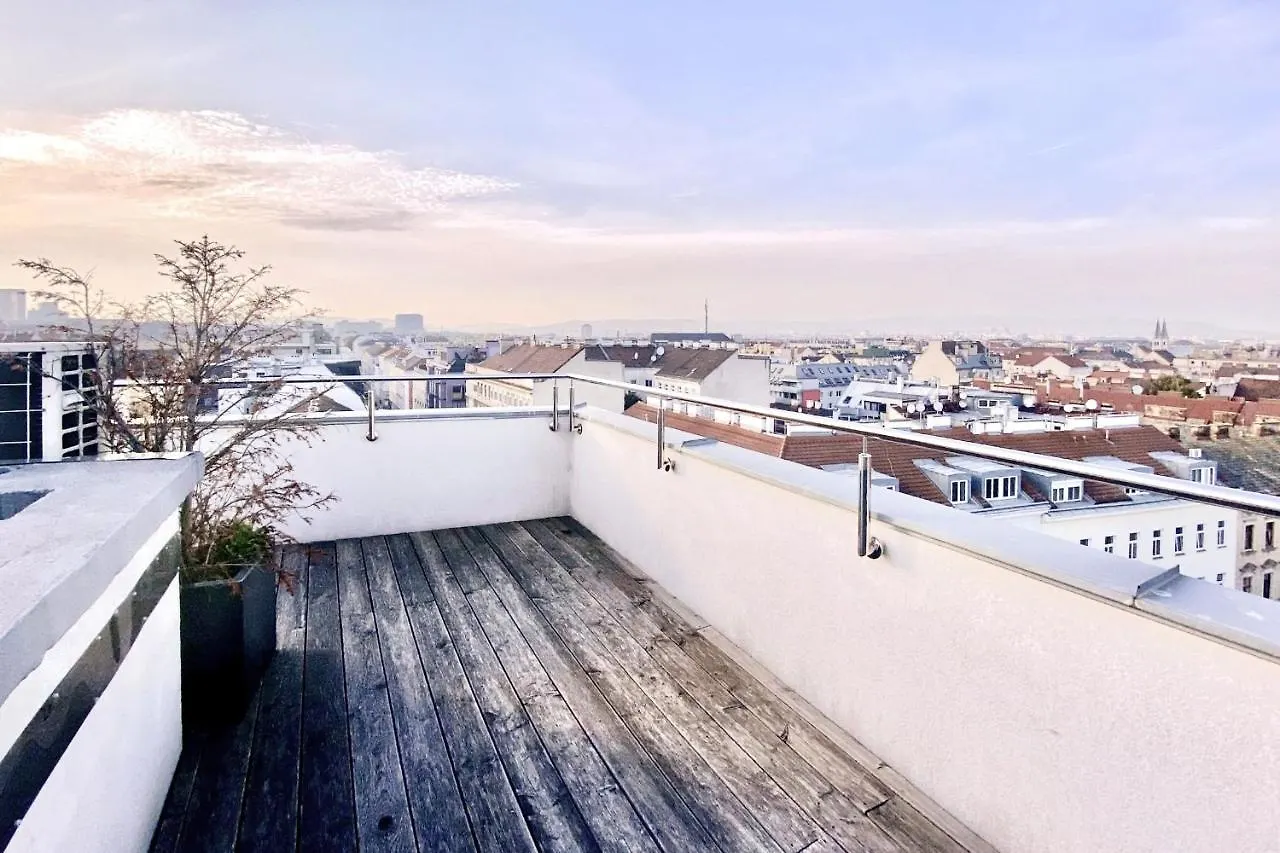 Apartamento Spacious Penthouse In Favoriten Viena Austria