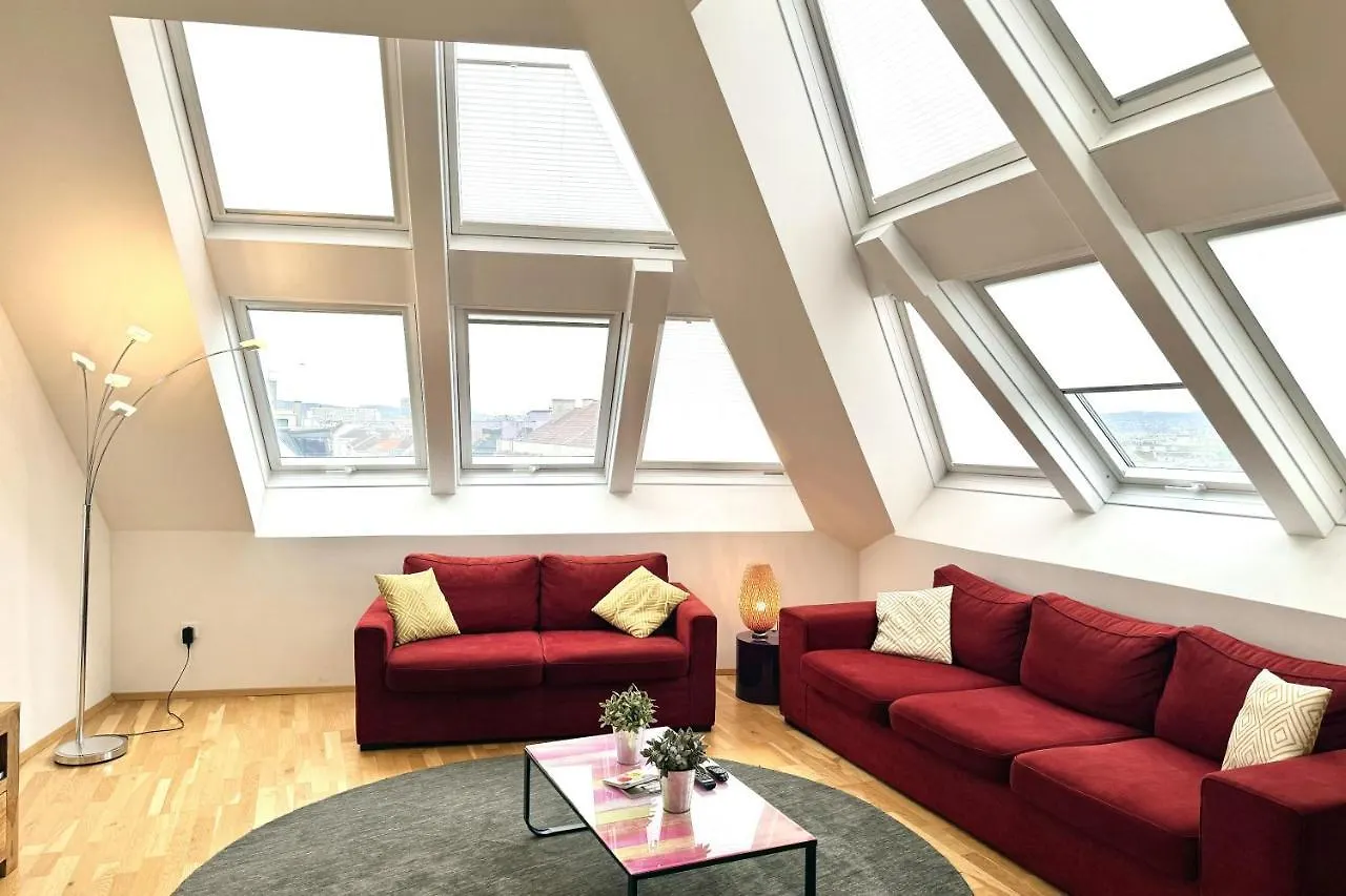 Apartamento Spacious Penthouse In Favoriten Viena