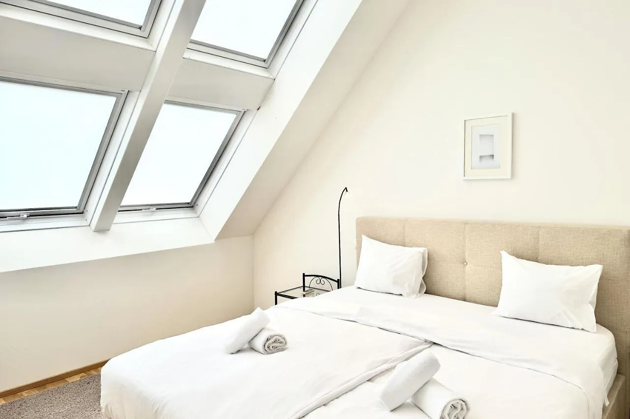 Apartamento Spacious Penthouse In Favoriten Viena