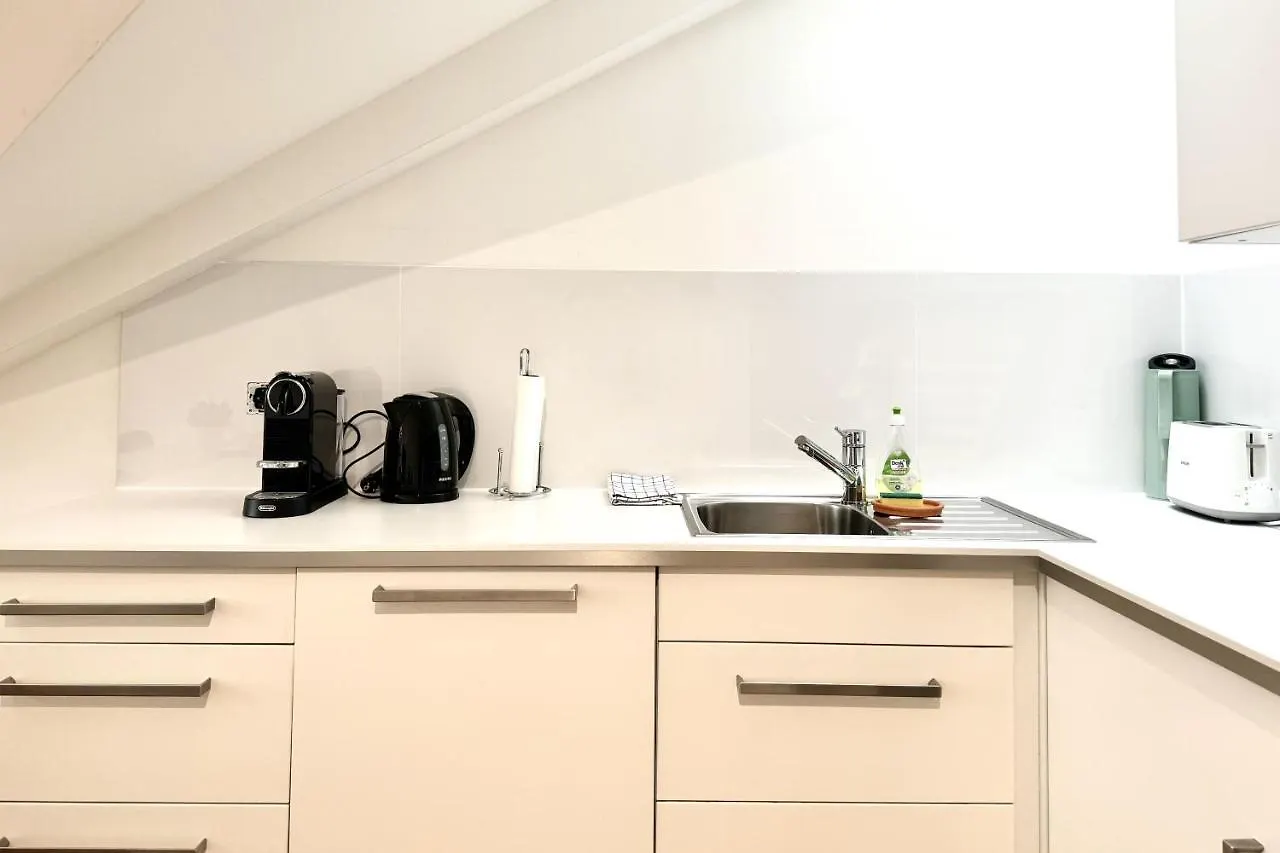 Spacious Penthouse In Favoriten Viena Apartamento