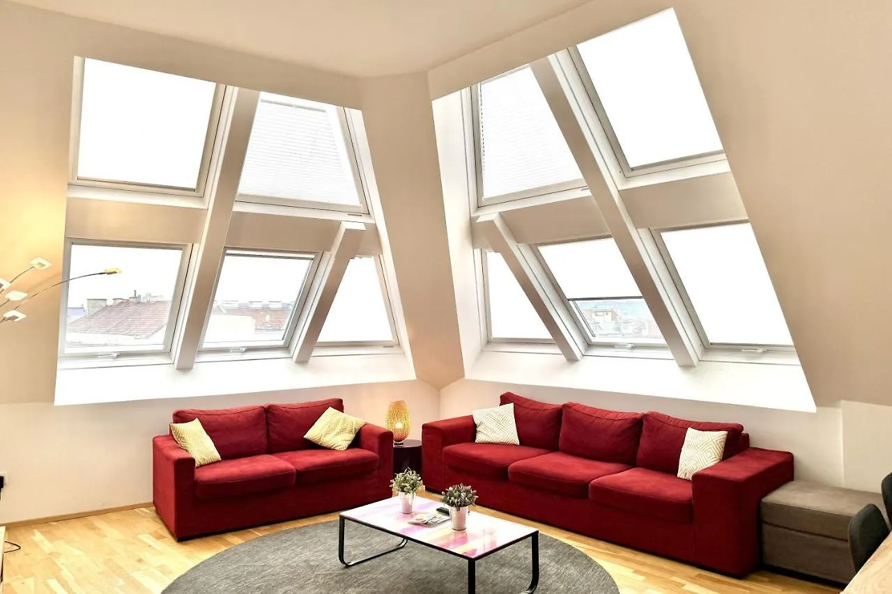Apartamento Spacious Penthouse In Favoriten Viena